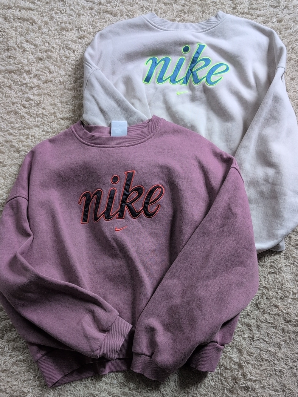 Nike Women's Crewneck Sweatshirt - Mauve Pink